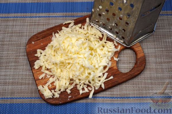 Запеканка из макарон с колбасками и овощами