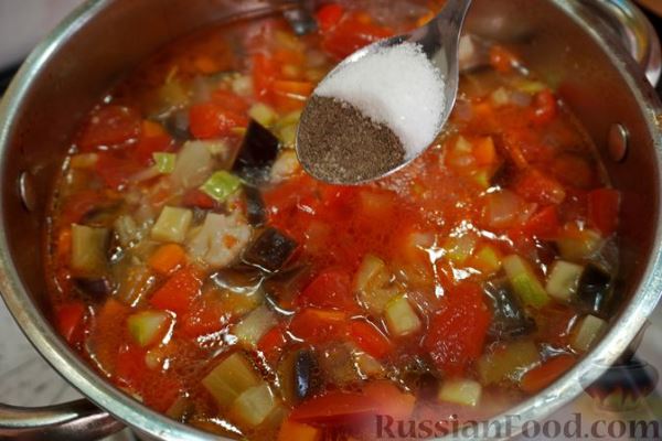 Овощной суп с кабачками, баклажанами и цветной капустой