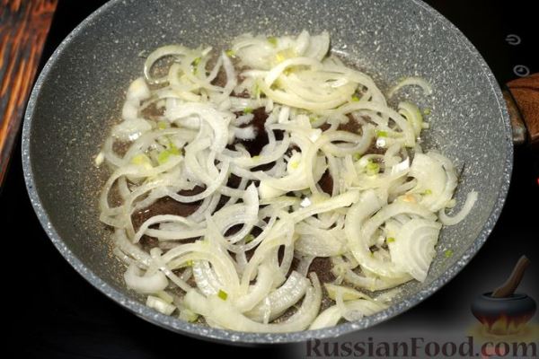 Салат с кальмарами и солёными огурцами